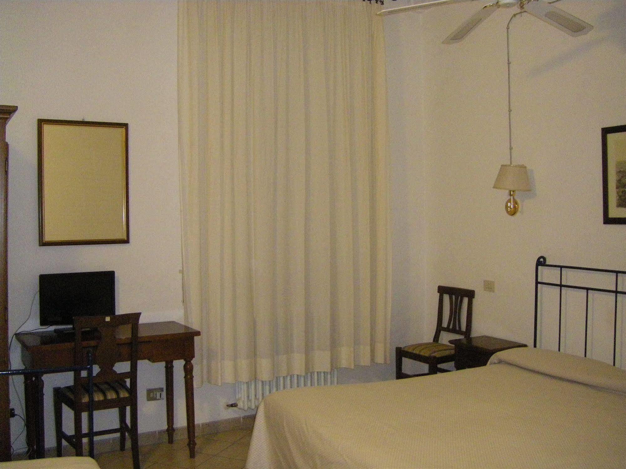 Albergo Cannon D'Oro Siena Exterior photo